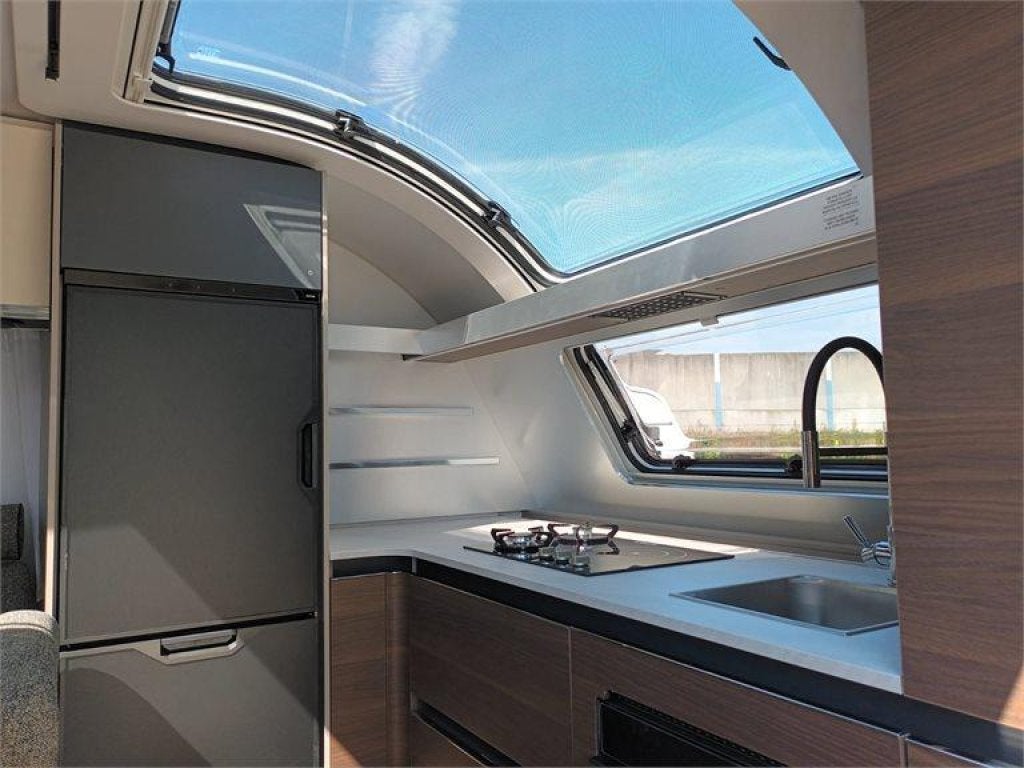 Adria Alpina 663 HT, Rondzit, 7 tot 8 meter, Bedrijf, Adria