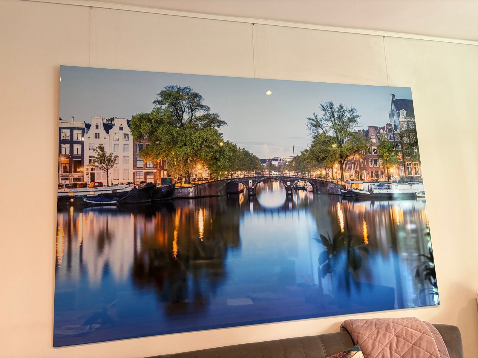 Grote foto op plexiglas van Amsterdamse gracht, Ophalen, 125 cm of meer, Zo goed als nieuw, Foto of Poster