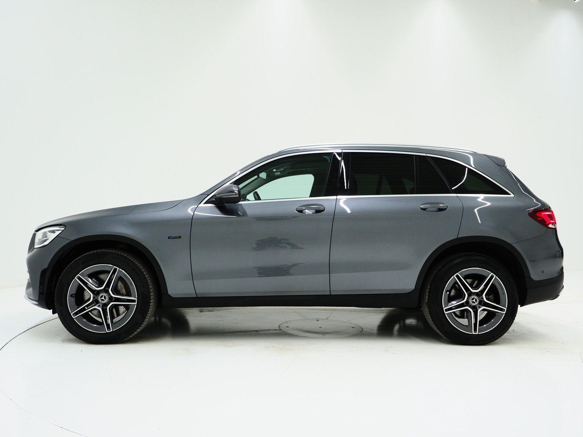 Mercedes-Benz GLC 300e 4MATIC AMG | Panoramadak | 360 | Lede, Automaat, Gebruikt, 4 cilinders, 2000 kg