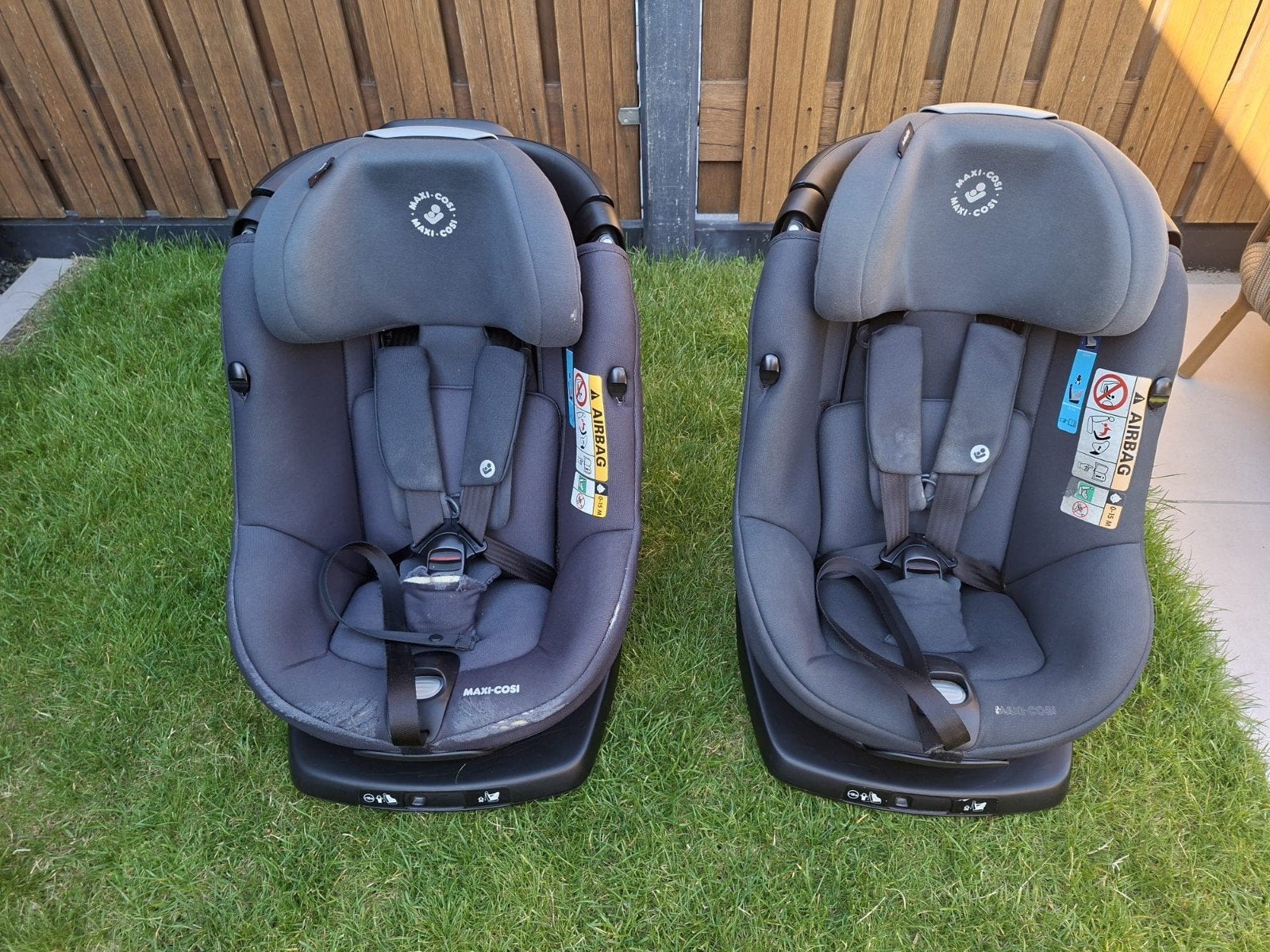 Maxi-Cosi Axissfix I-Size autostoeltjes (2 stuks), Ophalen, Gebruikt, Slaapstand, Isofix