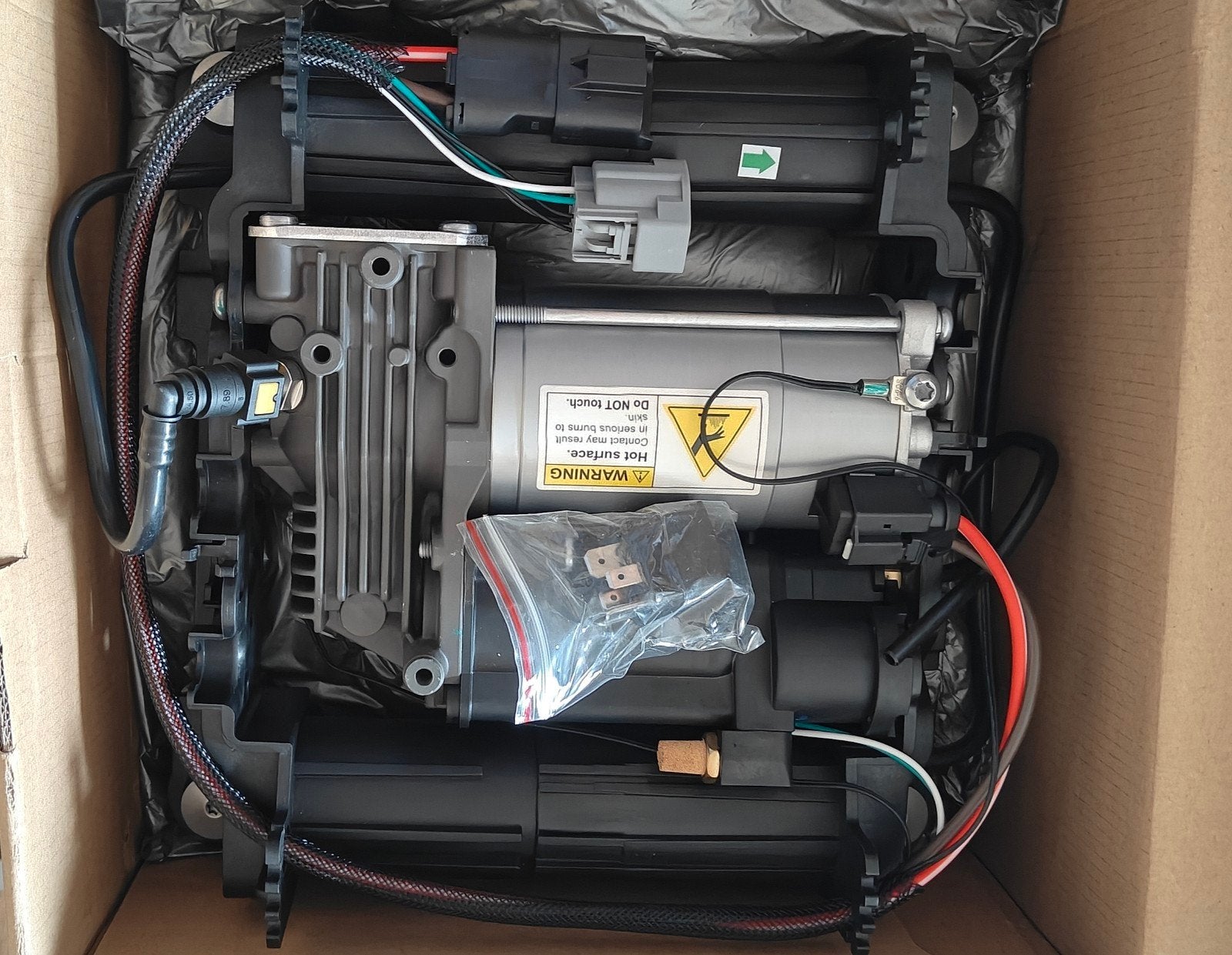 Range rover L322 compressor nieuw, Ophalen of Verzenden, Nieuw, Rover