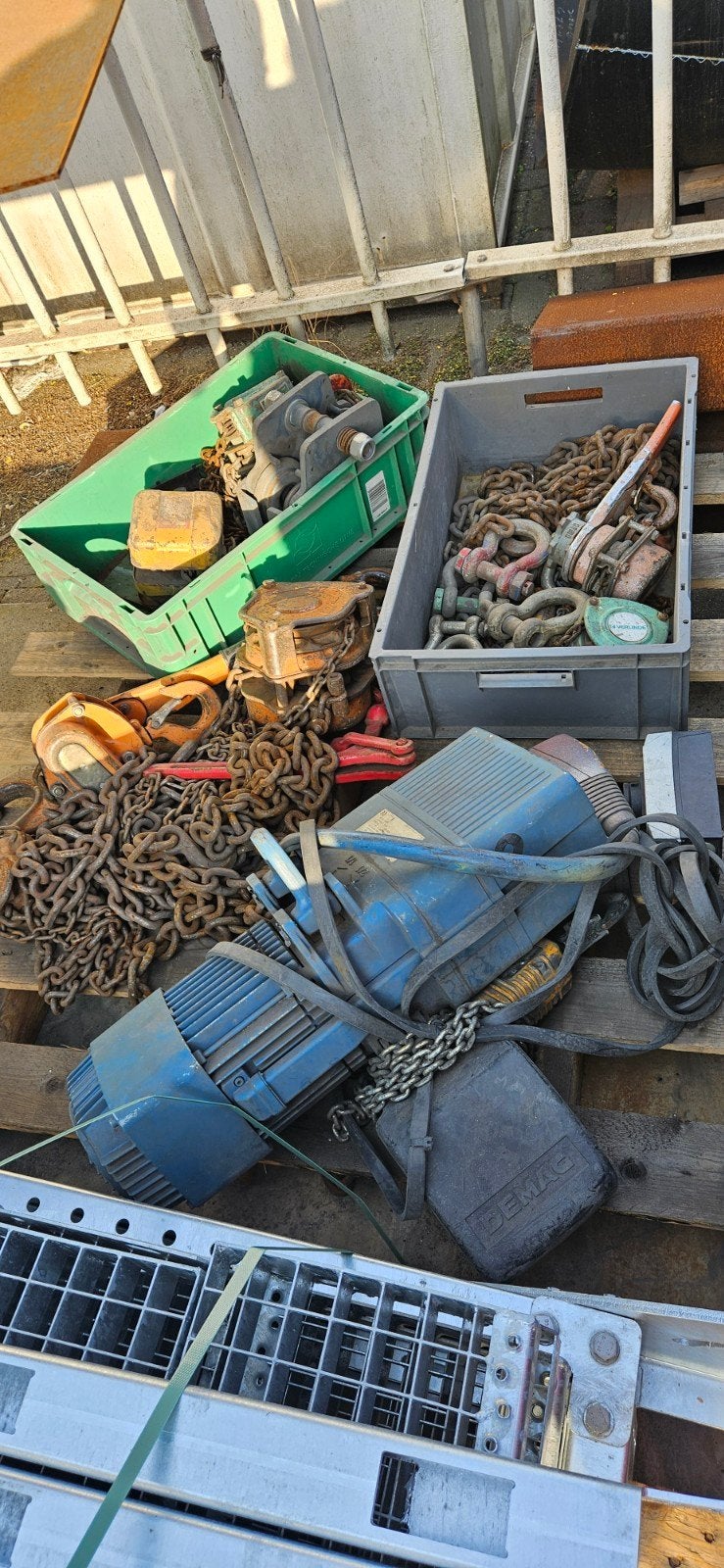 div. takels / kettingen/ Demag kettingtakel, Ophalen, Gebruikt