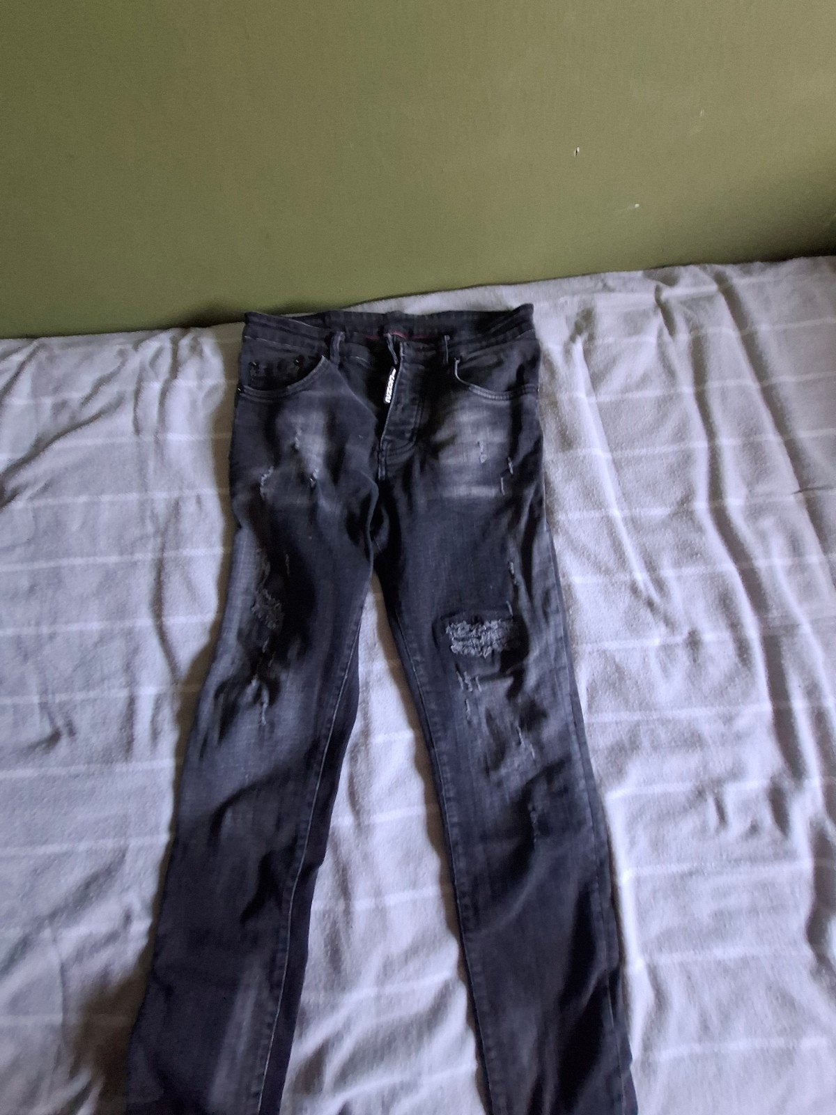 Gedragen zwarte jeans met scheuren, Onbekend, Zwart, Overige jeansmaten, Ophalen of Verzenden