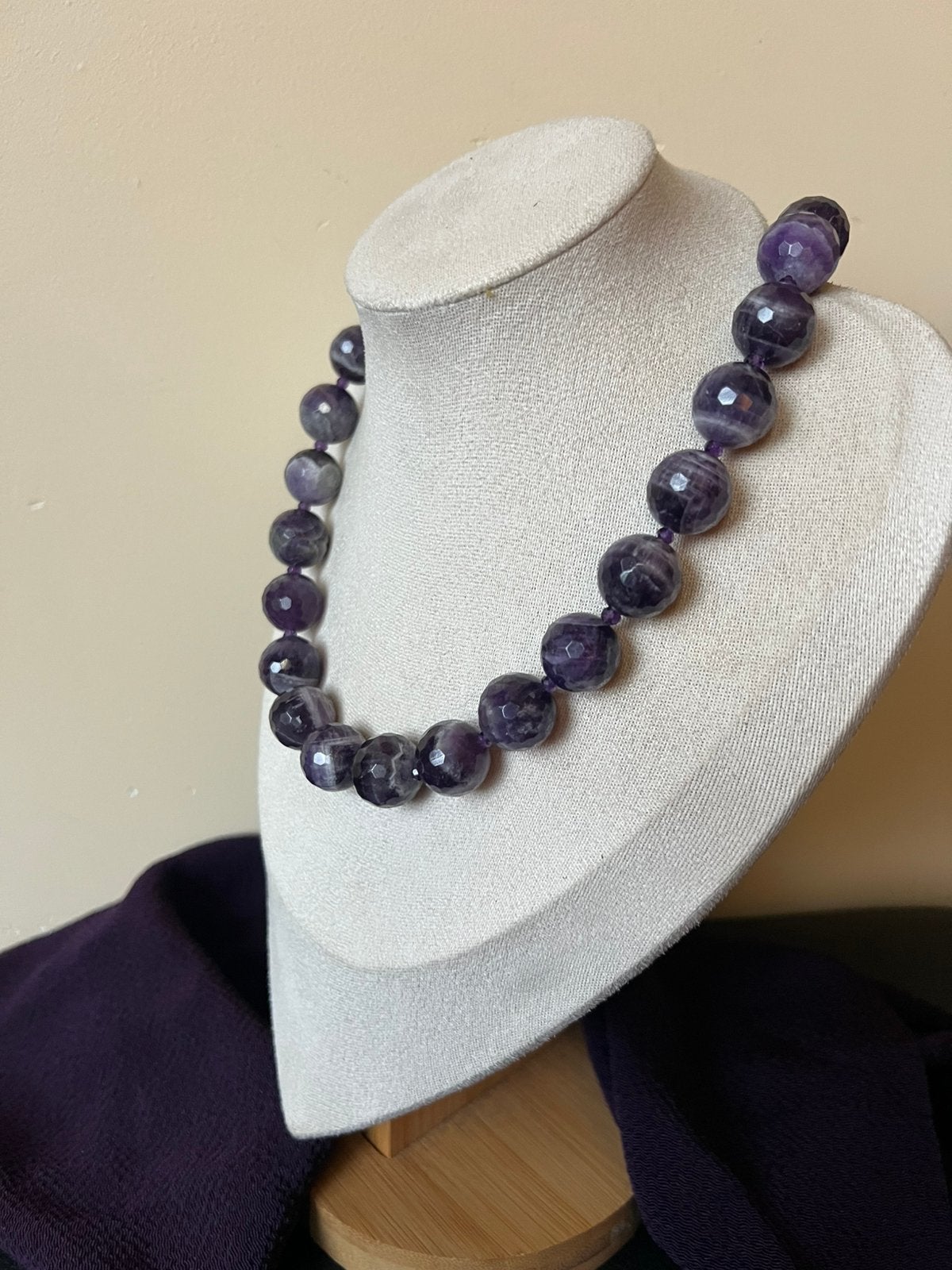 Amethist chevron beschermt geluk intuïtie meditatie magie, Sieraden, Tassen en Uiterlijk, Kettingen, Paars, Nieuw, Verstelbaar