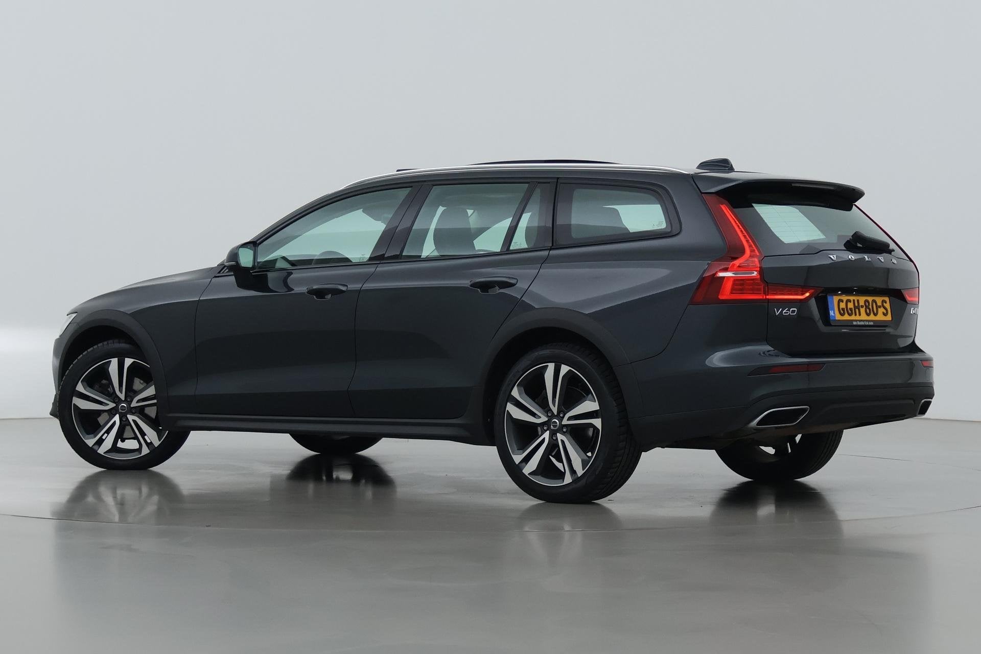 Volvo V60 Cross Country 2.0 D4 AWD Pro | Trekhaak | Panorama, Automaat, Gebruikt, Euro 6, Leder
