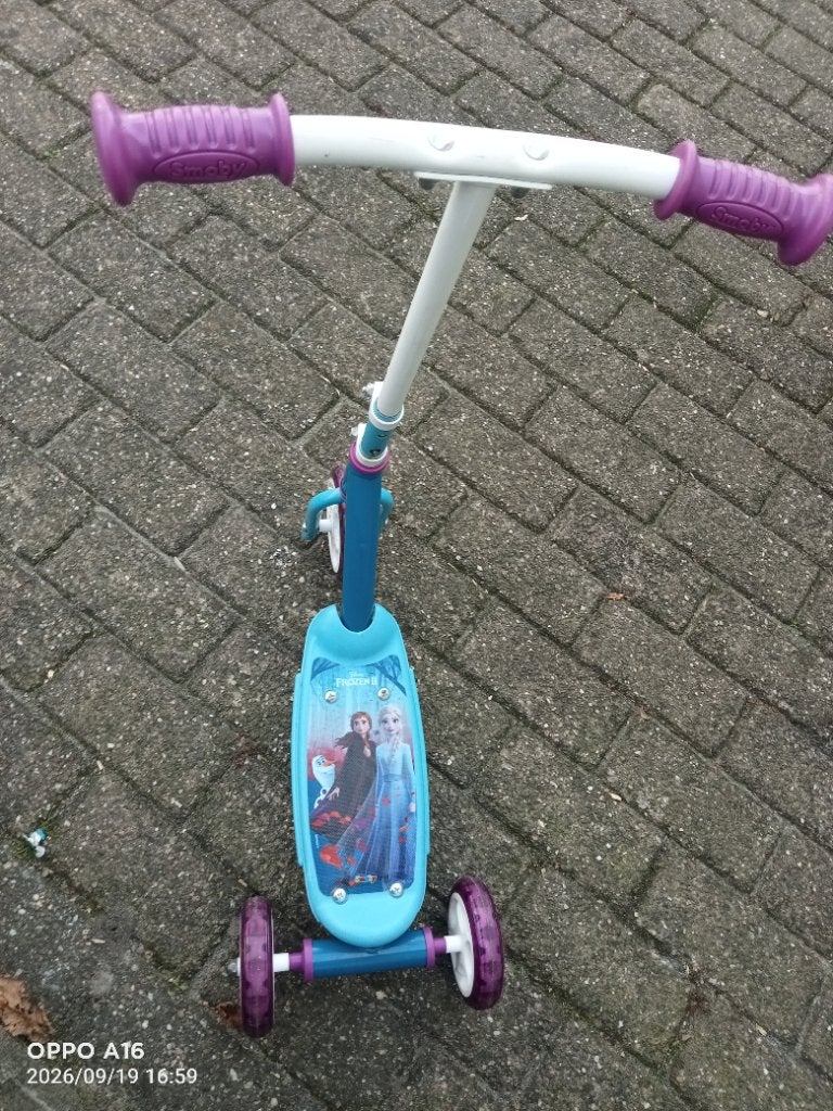 Frozen kinderstep met 3 wielen, Fietsen en Brommers, Ophalen of Verzenden, Gebruikt, Gewone step, Frozen