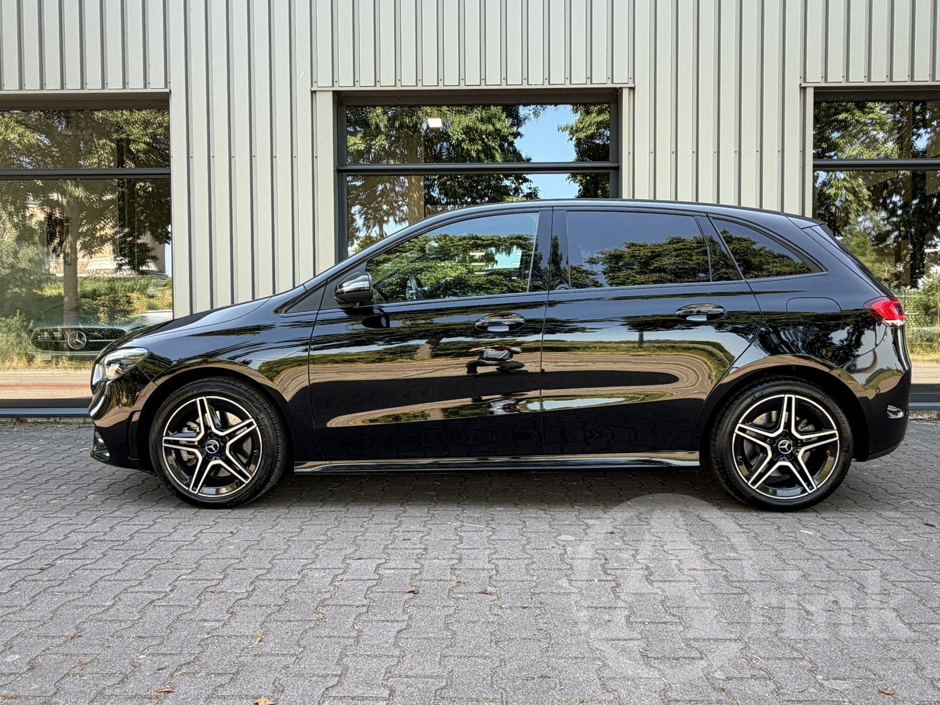 Mercedes-Benz B-Klasse 250 e AMG Trekhaak, Parkeerpakket, Zi, 12 maanden, Gebruikt, 4 cilinders, Leder en Stof