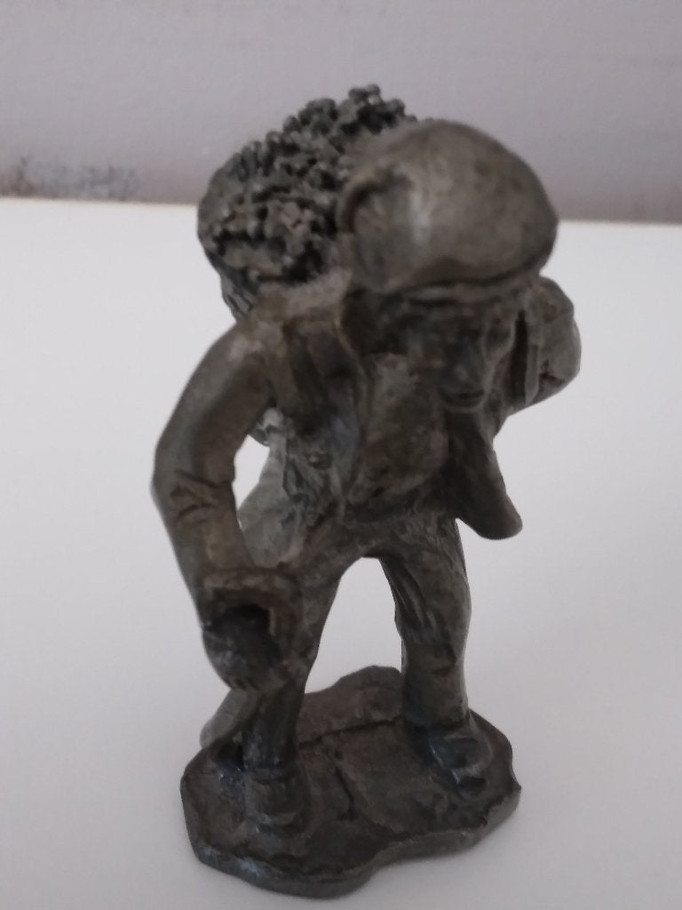 druivenplukker oude ambachten 8 cm hoog, Ophalen of Verzenden