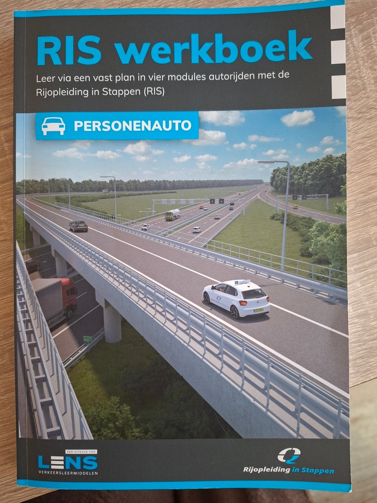 RIS Werkboek Personenauto - Rijopleiding in Stappen, Boeken, Ophalen of Verzenden, Zo goed als nieuw, Overige niveaus, Lens Verkeersleermiddelen