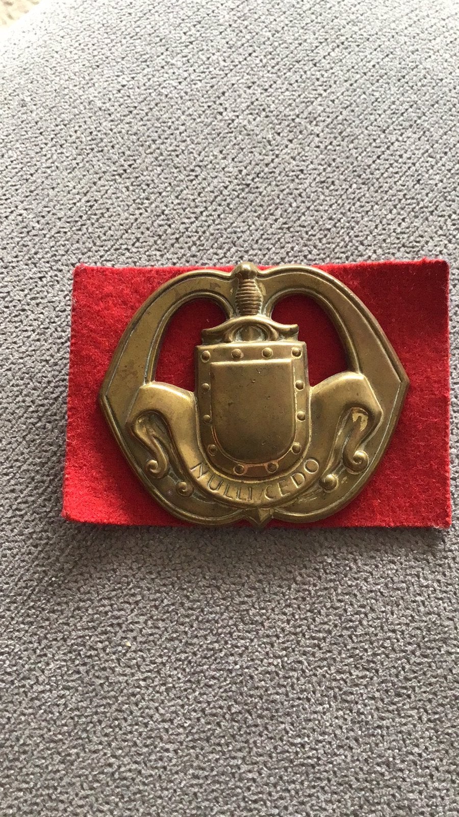 Baretembleem Infanterie van de Landmacht/ KL, Ophalen of Verzenden, Landmacht, Nederland, Embleem of Badge