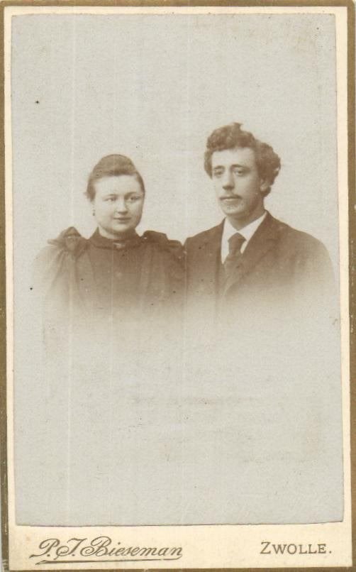 CDV - P.J. Bieseman - Sassenpoort - Zwolle, Gebruikt, Foto, Klederdracht, Ophalen of Verzenden