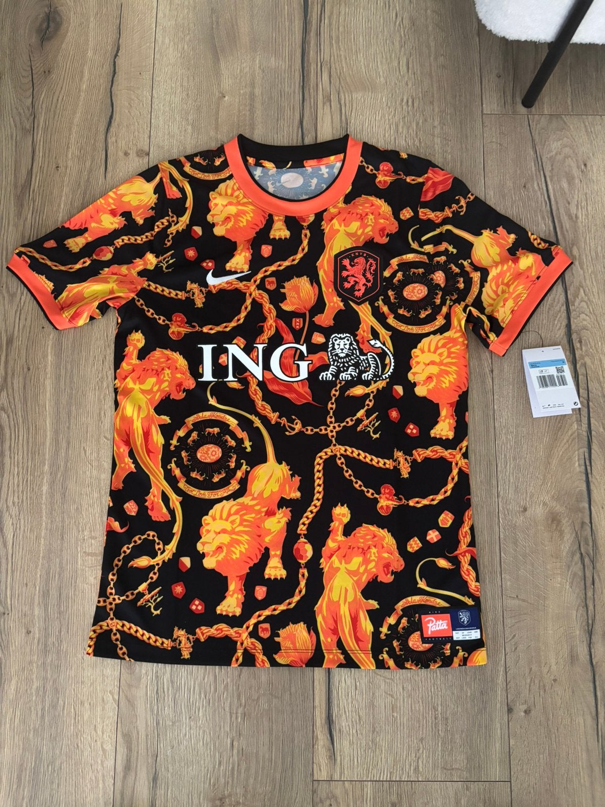 Patta x Nike KNVB Pre-Match Jersey Black/Orange (ING), Ophalen of Verzenden, Zo goed als nieuw, Maat 48/50 (M), Oranje