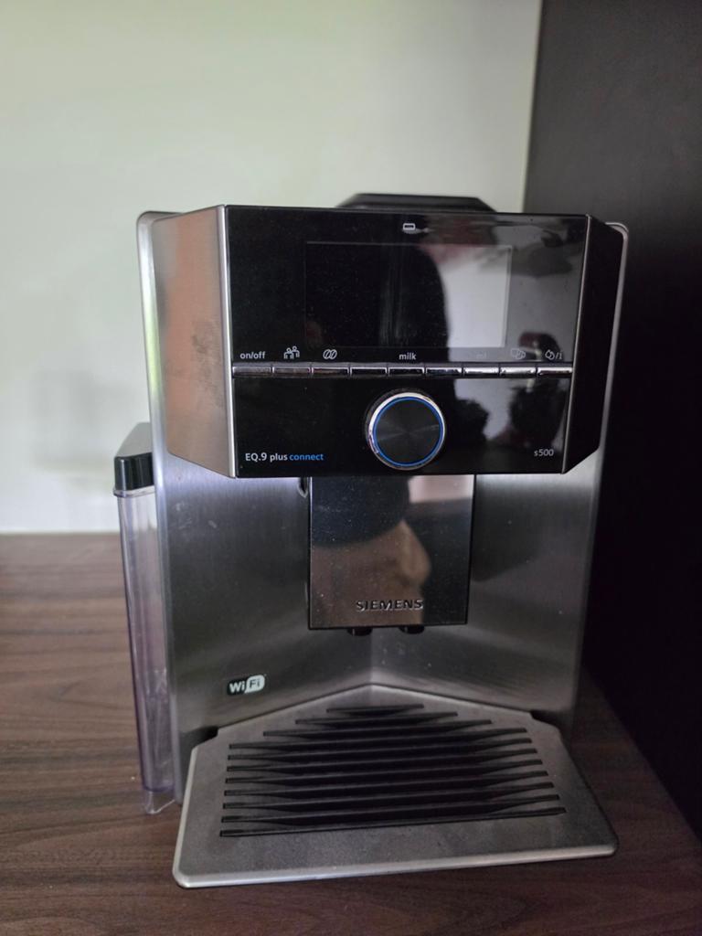 Siemens EQ.9 plus connect s500 volautomaat espresso, Ophalen
