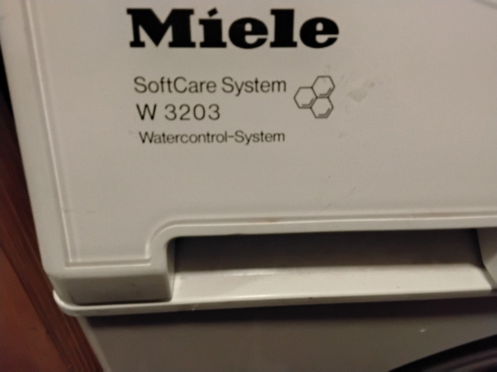 Miele wasmachine werkend type w3203 softcare koopje, Ophalen, Gebruikt, 1200 tot 1600 toeren, 85 tot 90 cm