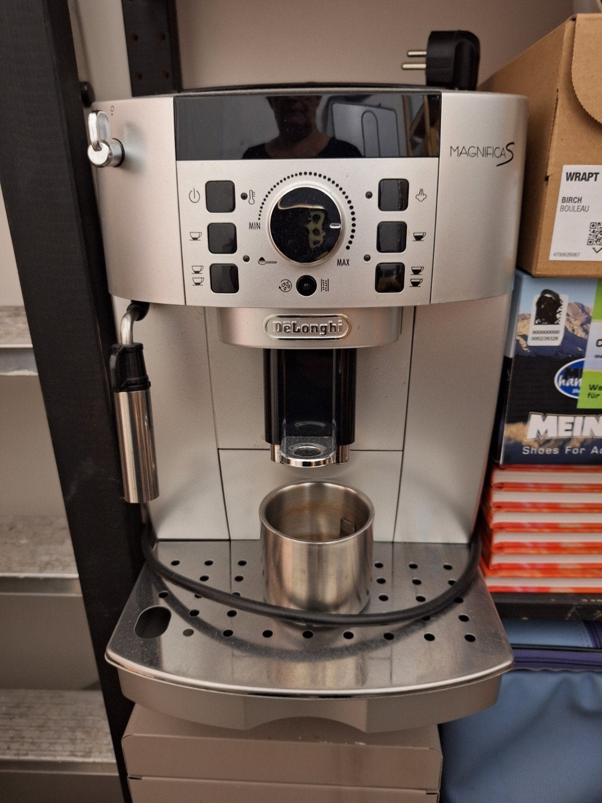 De'Longhi Magnifica S volautomatische espressomachine, Witgoed en Apparatuur, Gebruikt, Espresso apparaat, 10 kopjes of meer, Koffiebonen
