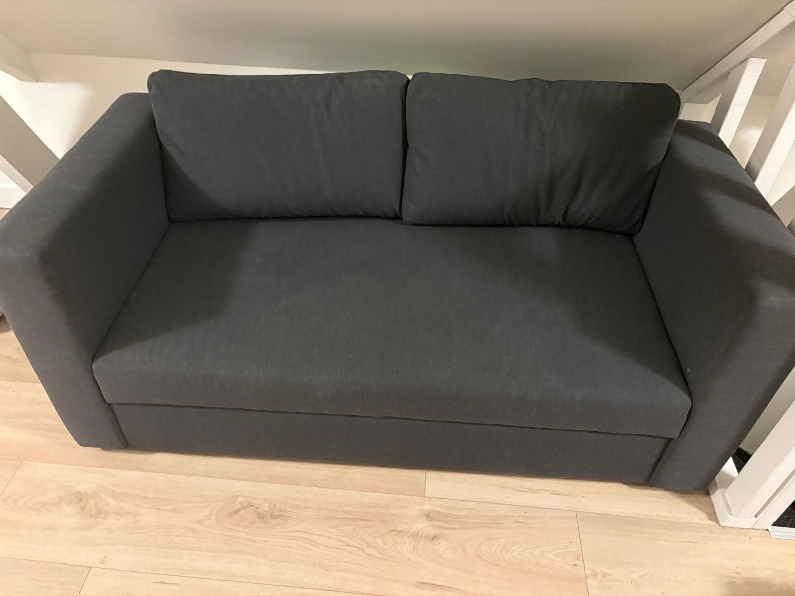 IKEA SKÖNABÄCK 2-zits slaapbank Knisa donkergrijs, Ophalen, Tweepersoons, Zo goed als nieuw, Rechte bank