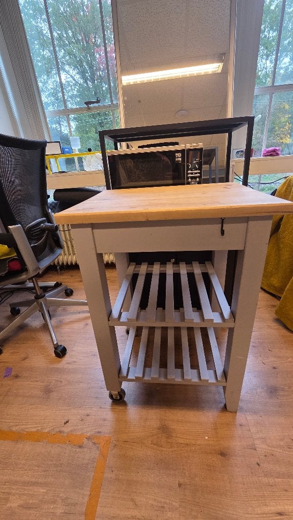 IKEA BEKVÄM Roltafel - Lila geschilderd, Huis en Inrichting, Ophalen, Gebruikt, Paars, Hout