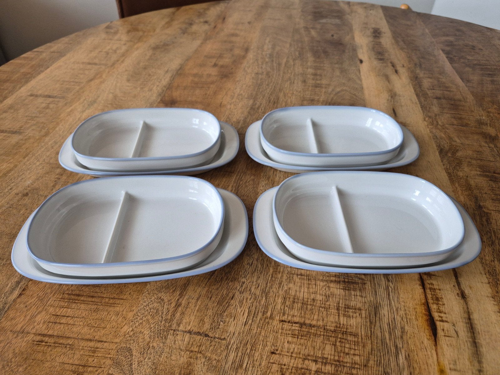 KLM servies - 4 schaaltjes met 4 onderborden, Verzamelen, KLM Huisjes, Ophalen of Verzenden, Zo goed als nieuw