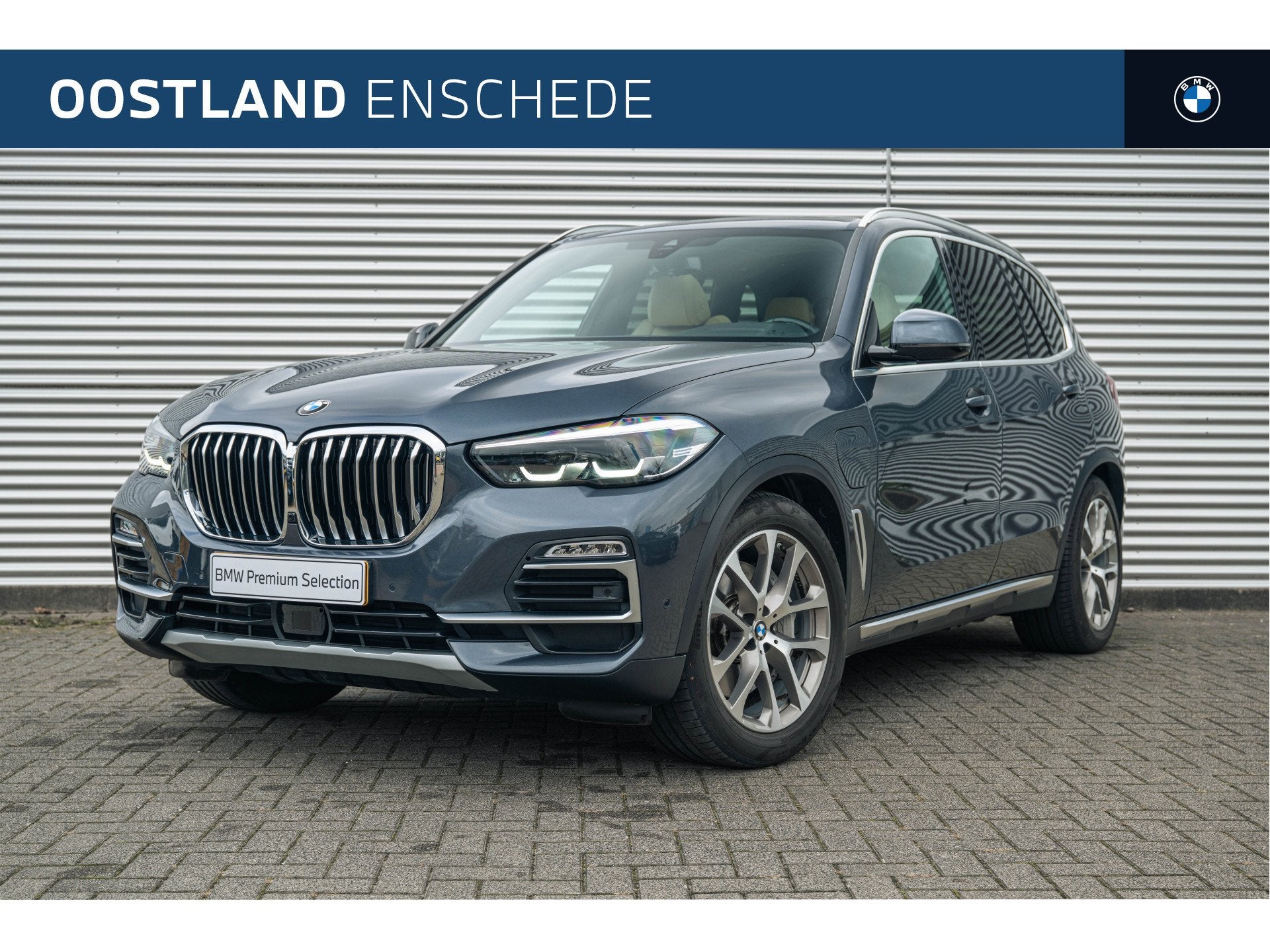 BMW X5 xDrive45e xLine Automaat / Panoramadak / Adaptief ond, Gebruikt, 394 pk, Met garantie (alle), Vierwielaandrijving