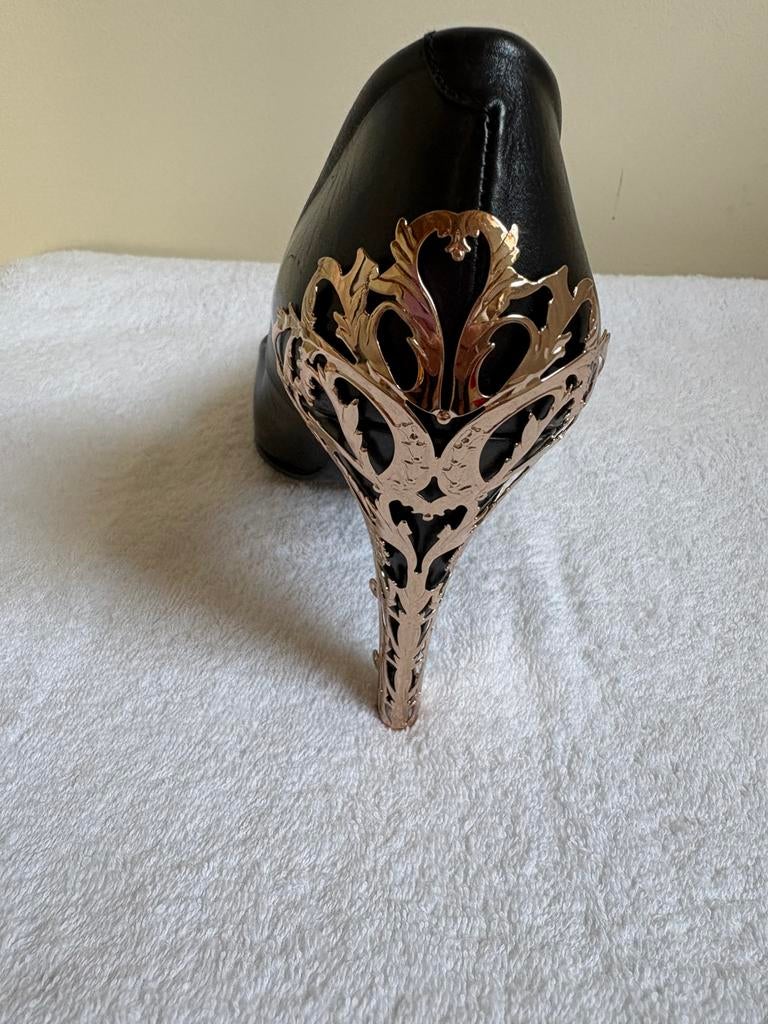 Nieuwe sexy goudkleurige hakversiering voor pumps, Kleding | Dames, Schoenen, Ophalen of Verzenden, Nieuw, Overige kleuren