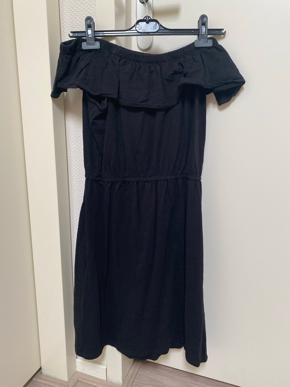 Zwarte Off-shoulder Jurk s.Oliver Maat M, Kleding | Dames, Maat 38/40 (M), Zwart, Ophalen of Verzenden, Zo goed als nieuw