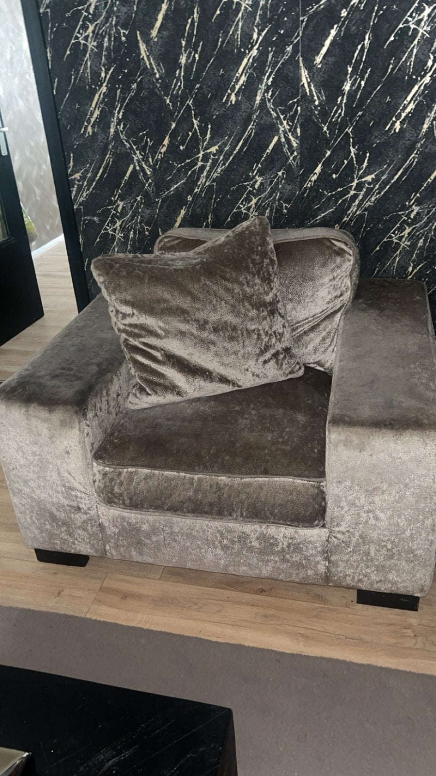 “Luxe stoel Driehoek Meubelen fauteuil – velvet goud, Huis en Inrichting, Stoelen, Ophalen, Zo goed als nieuw, Eén