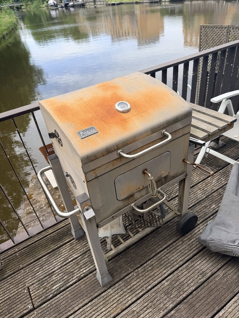 BBQ (werkt perfect, uiterlijk gebruikt) - Alleen ophalen, Tuin en Terras, Houtskoolbarbecues, Ophalen, Gebruikt