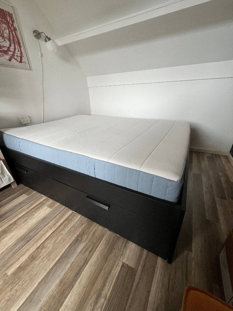 bed ikea met lades 140x200 lattenbodems matras, Ophalen, Gebruikt, Bruin, Tweepersoons