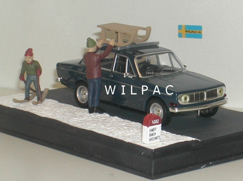 Volvo 144 donkerblauw 1970 m, slee en skier in 1:43. Altaya., Hobby en Vrije tijd, Modelauto's | 1:43, Ophalen of Verzenden, Nieuw