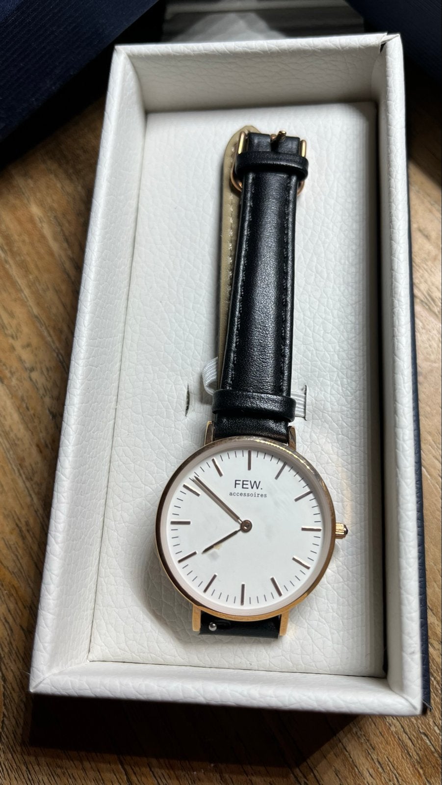 FEW dameshorloge - NIEUW!, Sieraden, Tassen en Uiterlijk, Overige merken, Overige materialen, Leer, Polshorloge