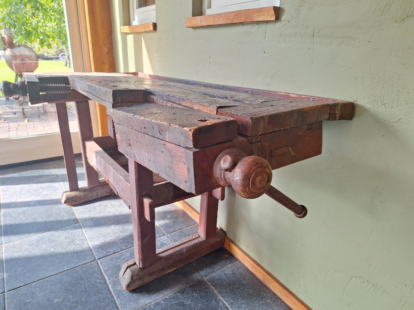 Vintage houten werkbank met bankschroef, Antiek en Kunst, Ophalen