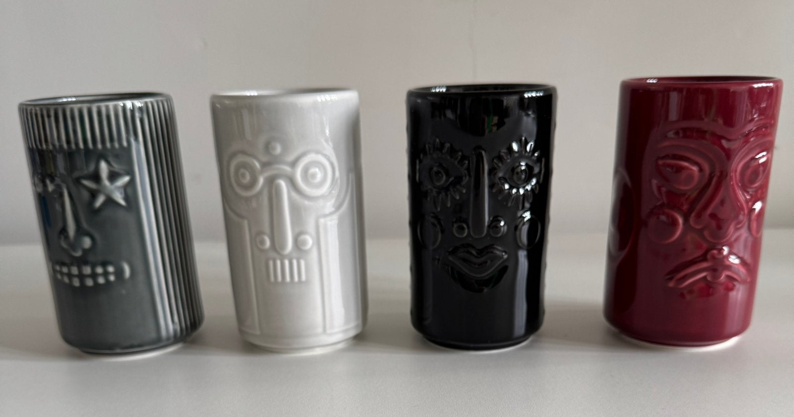 IKEA FREKVENS Tiki mokken - Maria Vinka (Set van 4), Ophalen of Verzenden, Zo goed als nieuw, Overige stijlen, Kop(pen) en/of Schotel(s)