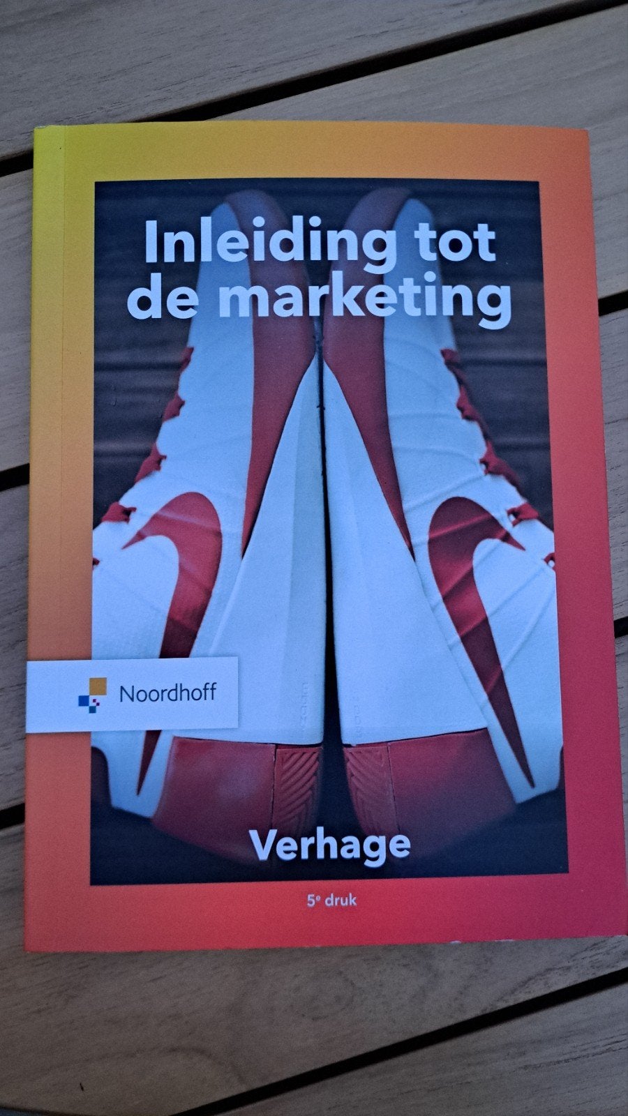 Inleiding tot de marketing - Bronis Verhagen (5e druk), Ophalen of Verzenden, Zo goed als nieuw, Economie en Marketing, Prof. dr. Bronis Verhagen