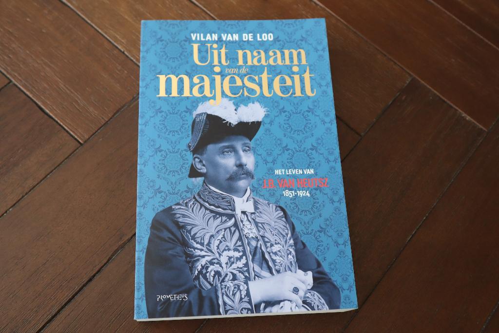 Uit naam van de Majesteit (Vilan van de Loo), Ophalen of Verzenden, 19e eeuw, Zo goed als nieuw, Vilan van de loo