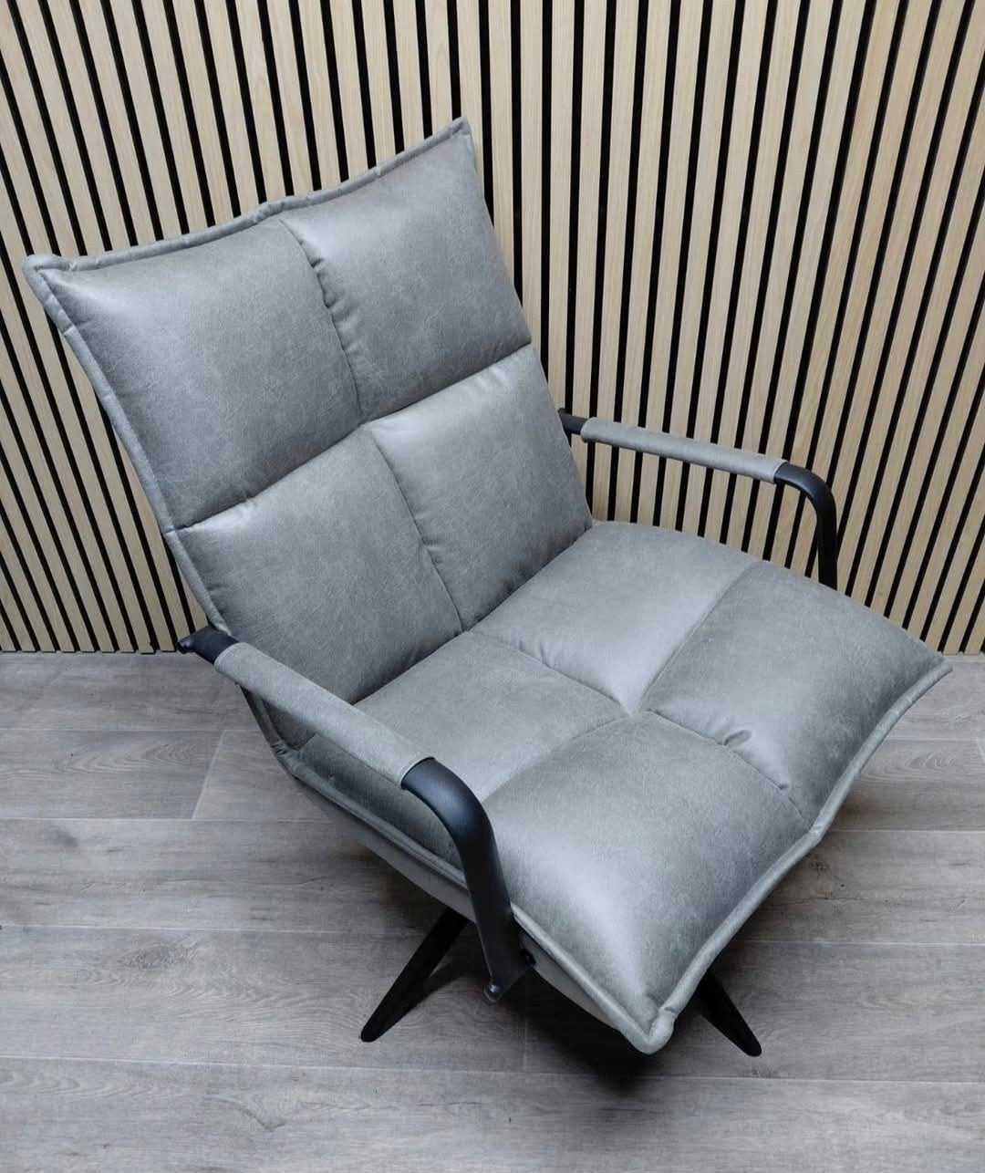 Luxe Draai Fauteuil - Nieuw - € 100,-, Huis en Inrichting, Fauteuils, Nieuw, 75 tot 100 cm, Metaal, 50 tot 75 cm