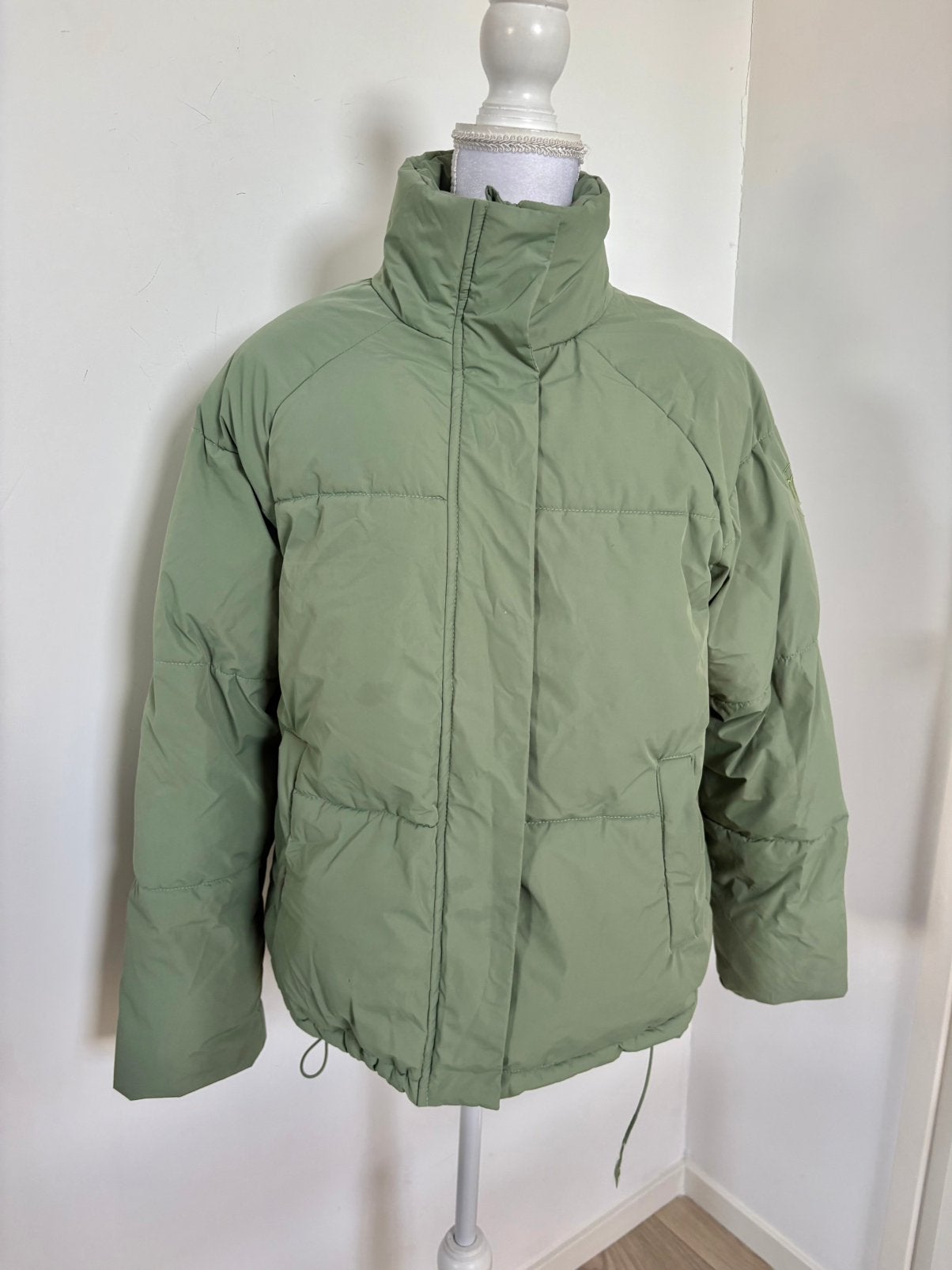 Alexis Short Puffer Jacket - MINUS - maat 38, Ophalen of Verzenden, Zo goed als nieuw, Maat 38/40 (M), Groen