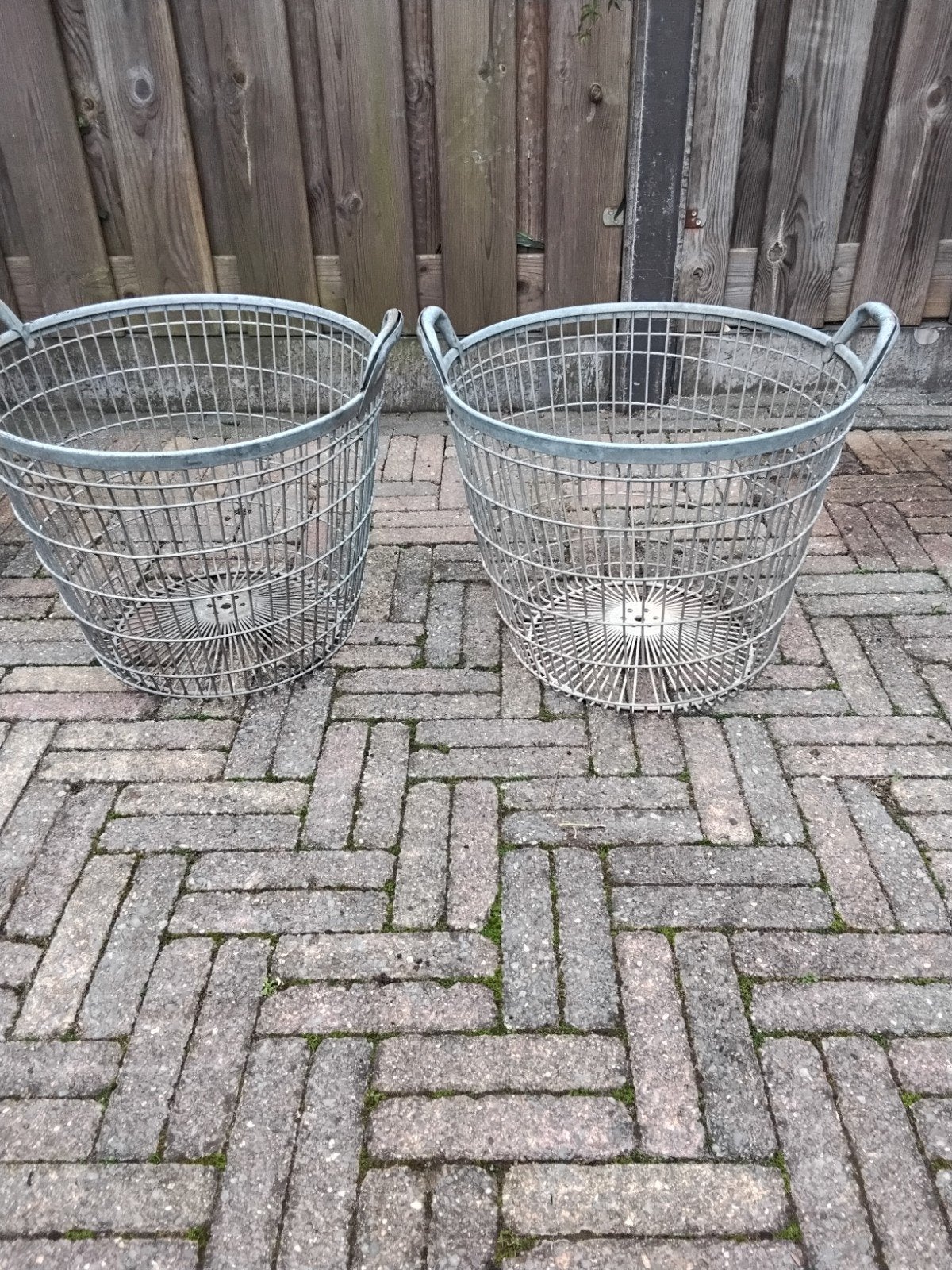2x Metalen Manden - Decoratief en Praktisch, Ophalen, Met handvatten, Gebruikt, Mand