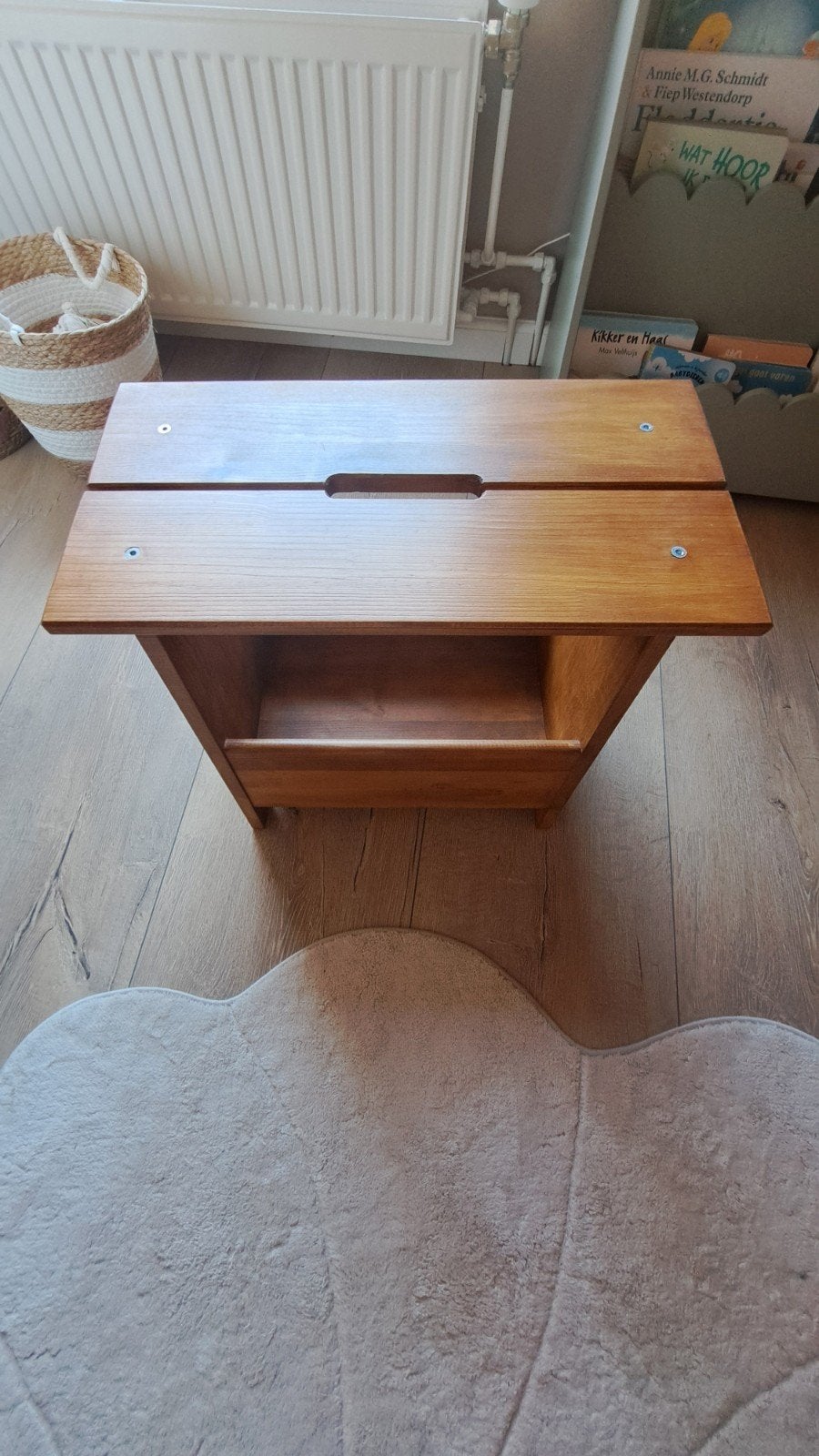 IKEA Kist Tijdschriftenrek Boekenrek Bijzettafel Gebeitst, Ophalen, Rechthoekig, Minder dan 55 cm