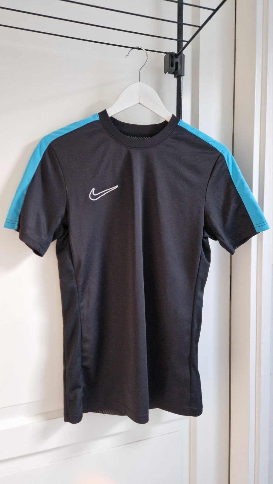 S, Nike sport dri-fit shirt, Zwart, Nike, Ophalen of Verzenden, Zo goed als nieuw