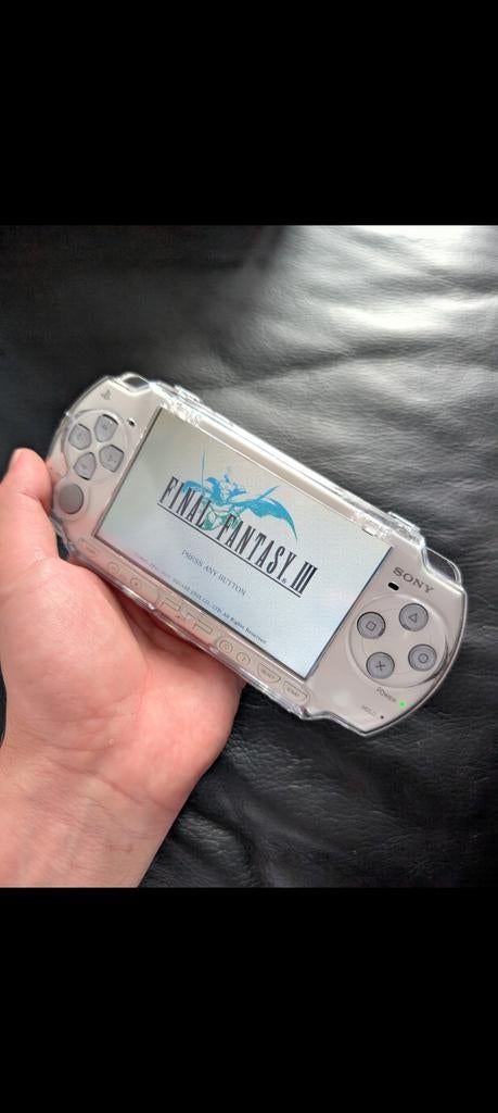 PSP 2000 met nieuwe batterij en accessoires, Ophalen of Verzenden, Zo goed als nieuw, Wit, PSP Slim