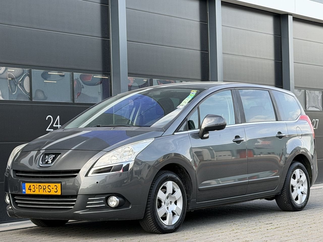 Peugeot 5008 1.6 HDiF Blue Lease Navi Clima (bj 2011), Voorwielaandrijving, 4 cilinders, Origineel Nederlands, Bedrijf