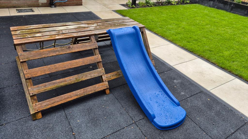 Houten klimtoestel met glijbaan en klimnet, Ophalen, Gebruikt, Klimnet