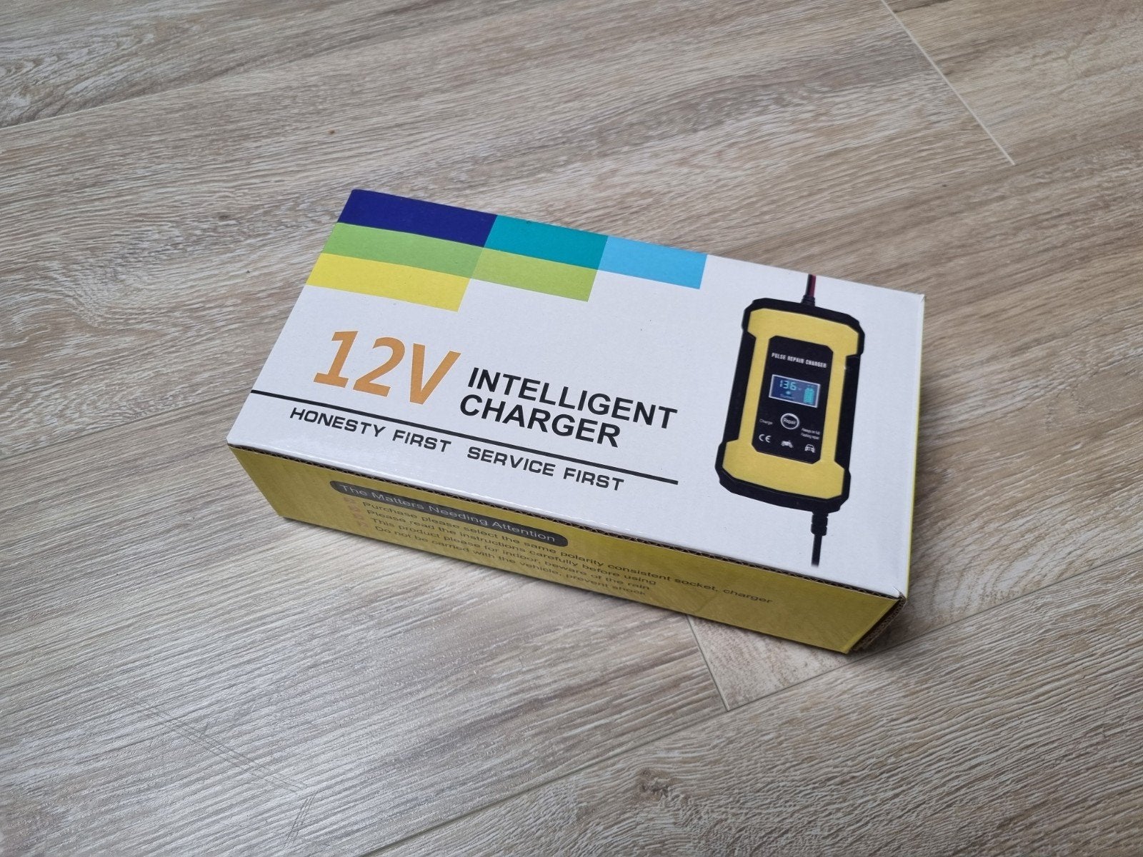 Accu oplader (12V Intelligent charger), Ophalen, Zo goed als nieuw