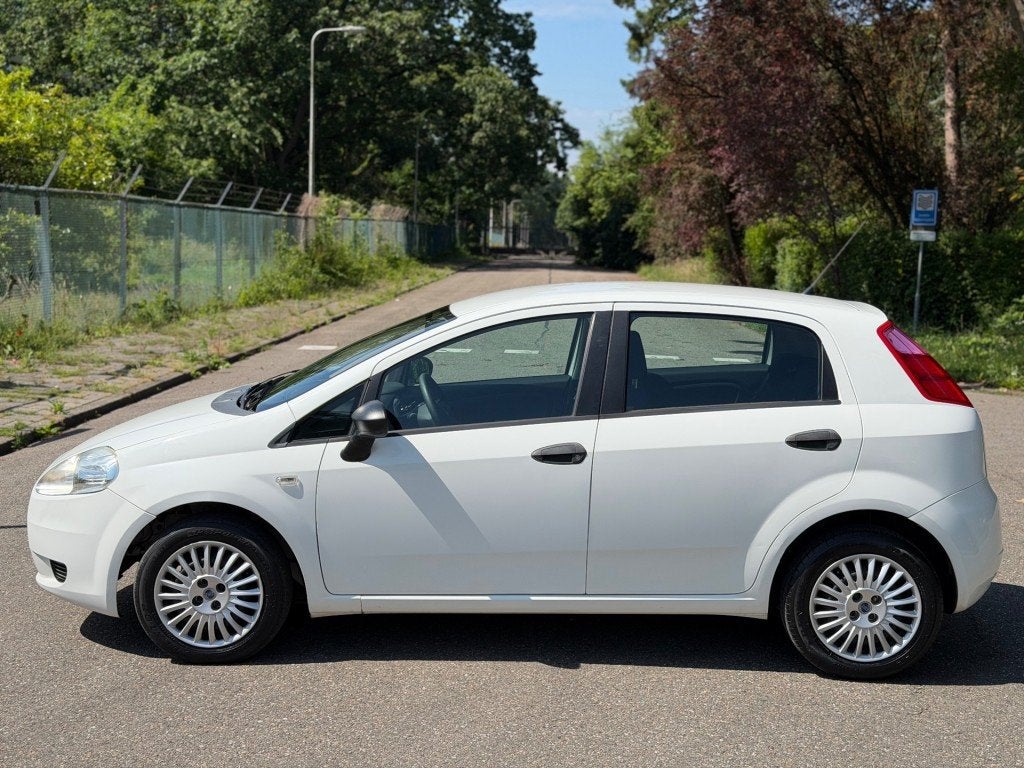 Fiat GRANDE PUNTO 1.4 Dynamic - Airco - 5 deurs - Zeer netje, Auto's, Fiat, Voorwielaandrijving, 400 kg, Grande Punto, Wit