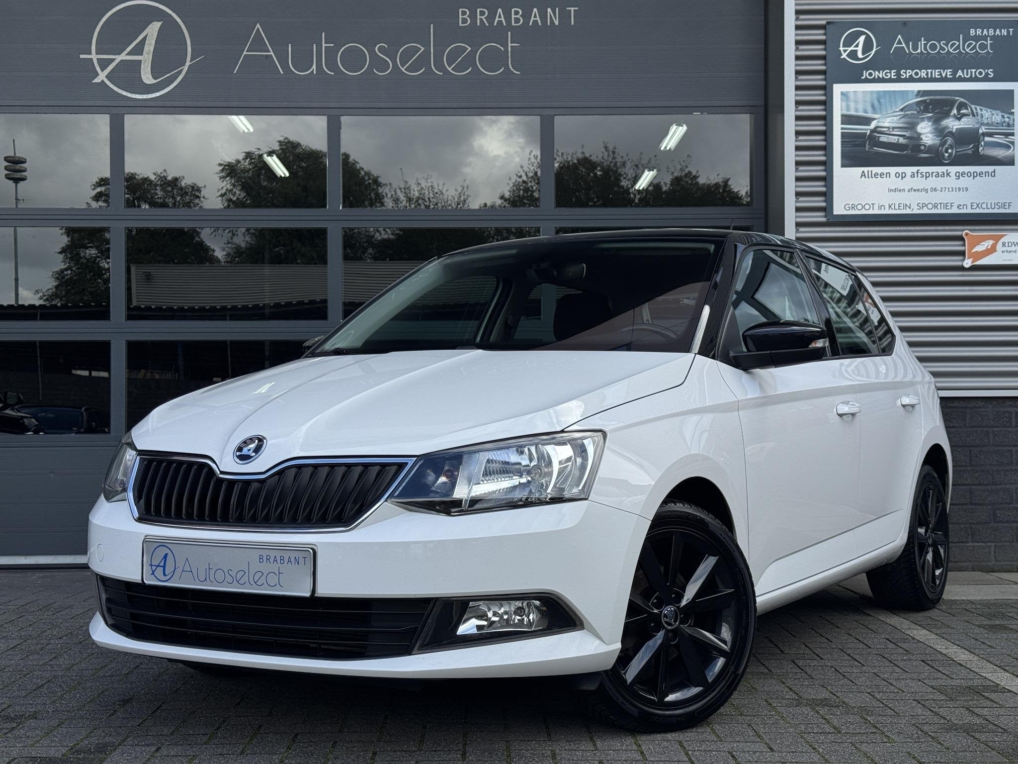 Skoda Fabia 1.0 Style Clima | PDC | 1e Eigenaar, Auto's, Stof, 540 kg, Parkeersensor, Wit