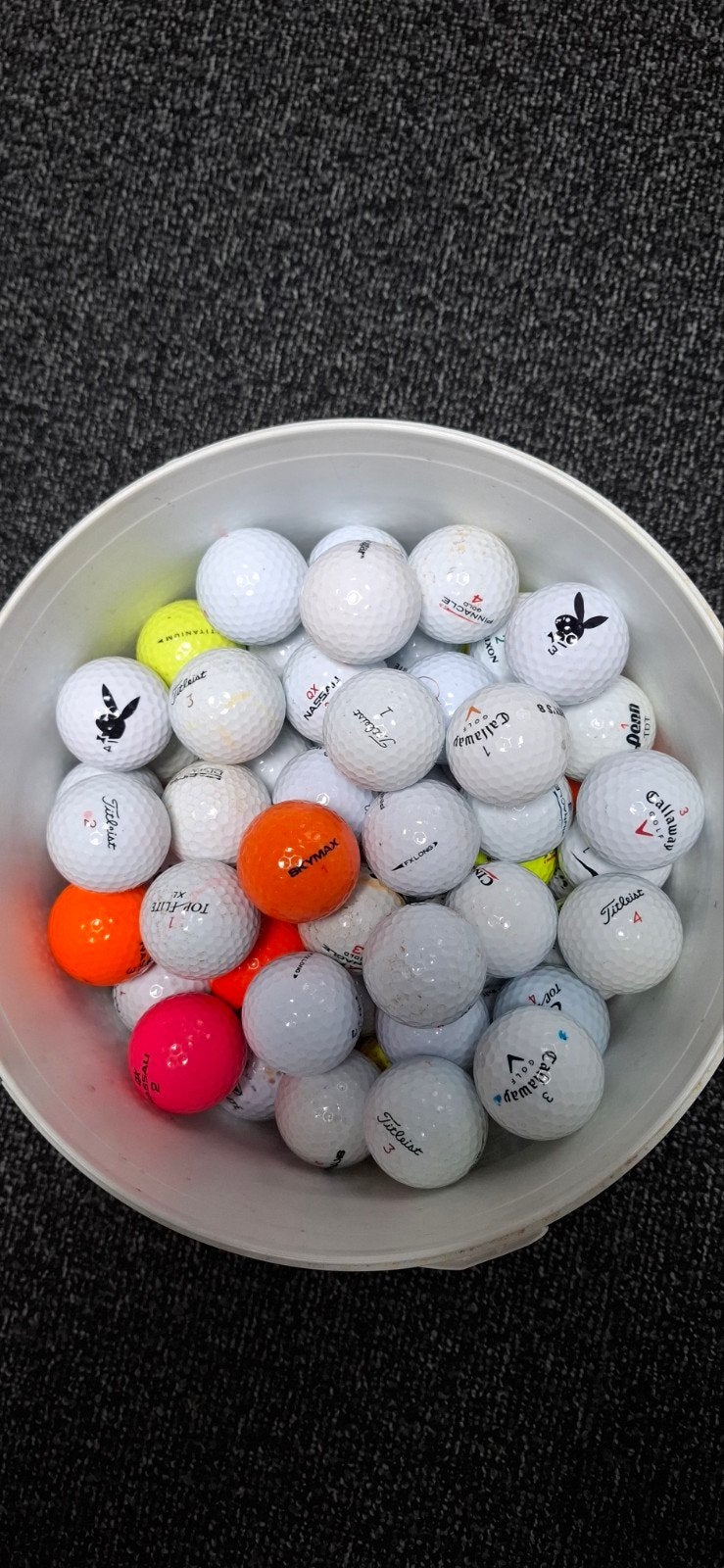 100 meestal hoogwaardige golfballen, Sport en Fitness, Golf, Ophalen of Verzenden, Zo goed als nieuw, Bal(len)