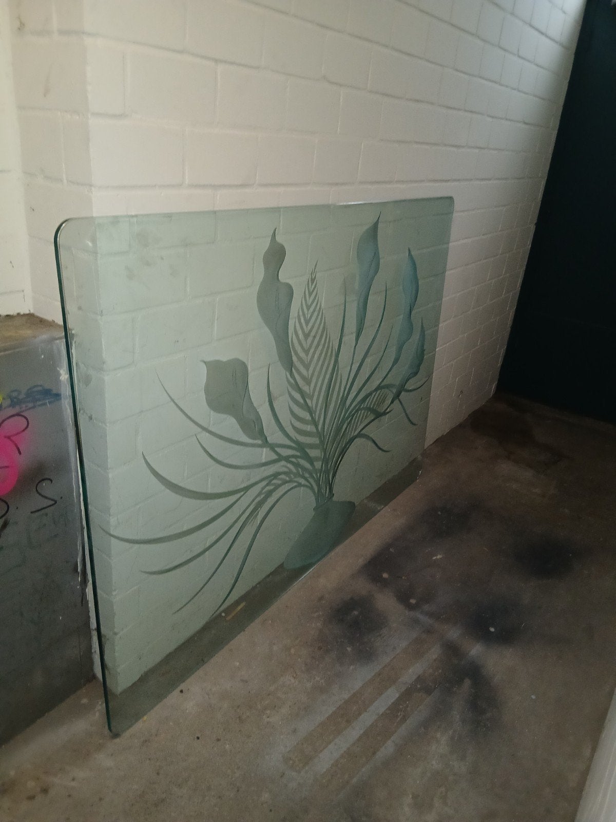 Prachtige glas plaat met vaas en bloemen - decoratie, Ophalen, Zo goed als nieuw, Glas