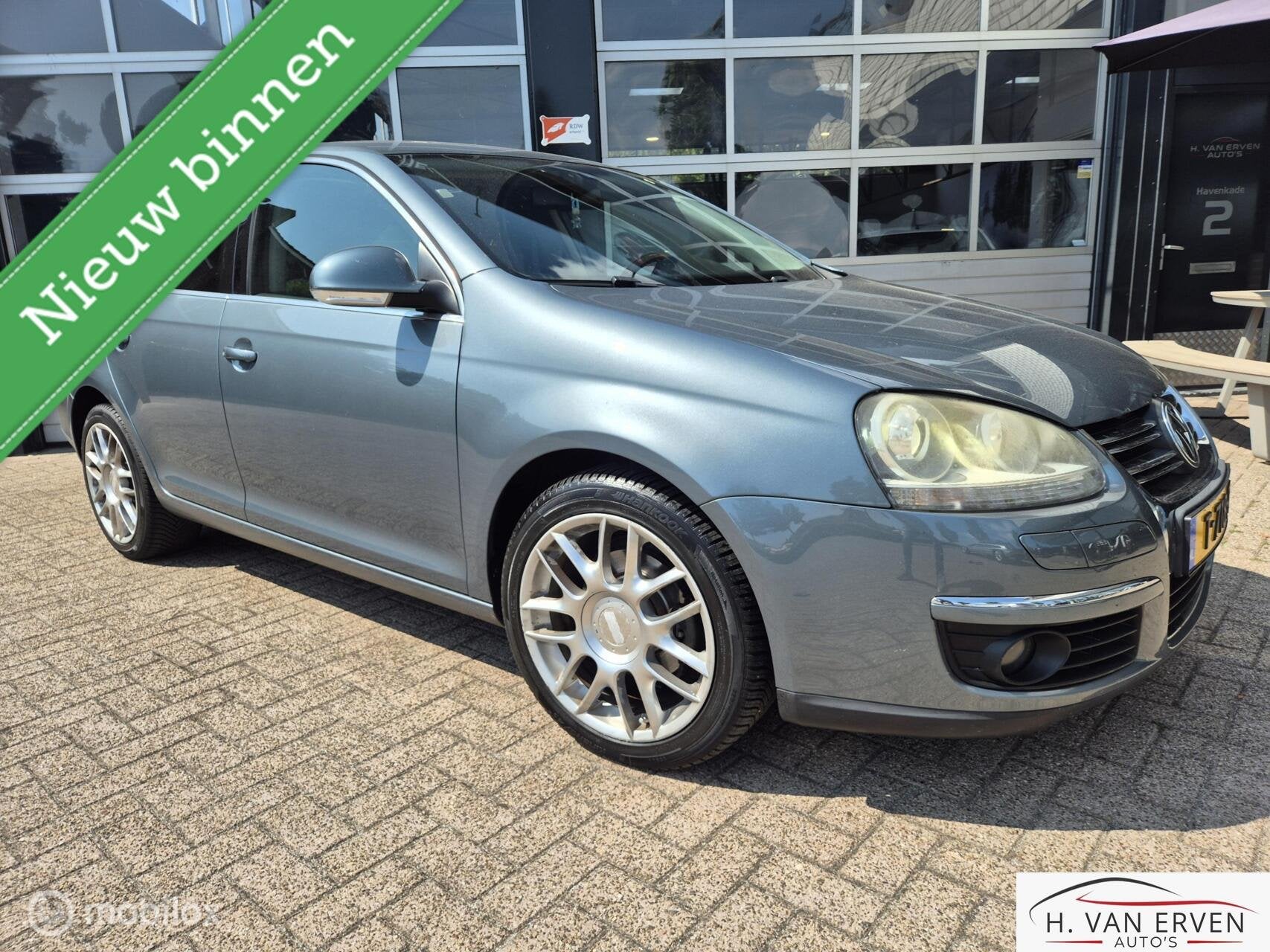 Volkswagen Jetta 1.6 APPLE CARPLAY XENON 17" PDC CRUISE, Voorwielaandrijving, 4 cilinders, 1246 kg, 116 pk