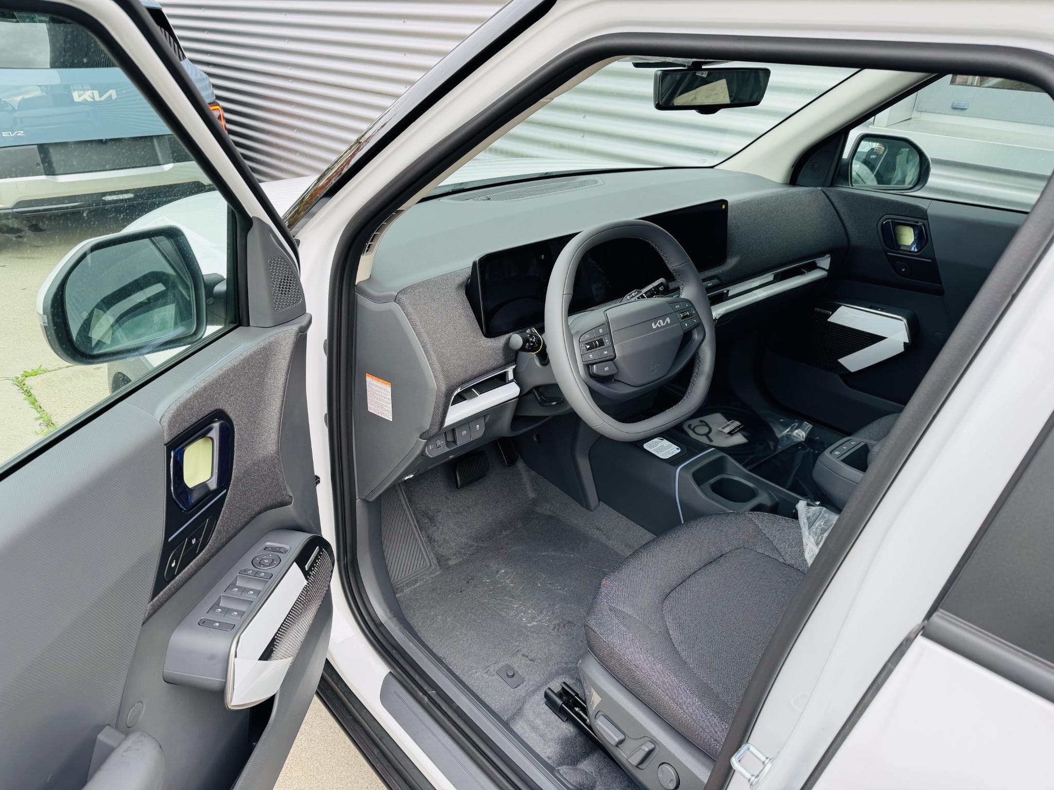 Kia EV2 Plus Advanced 42.2 kWh Rijklaar incl. Metallic lak |, Auto's, Stof, 1545 kg, Nieuw, SUV of Terreinwagen