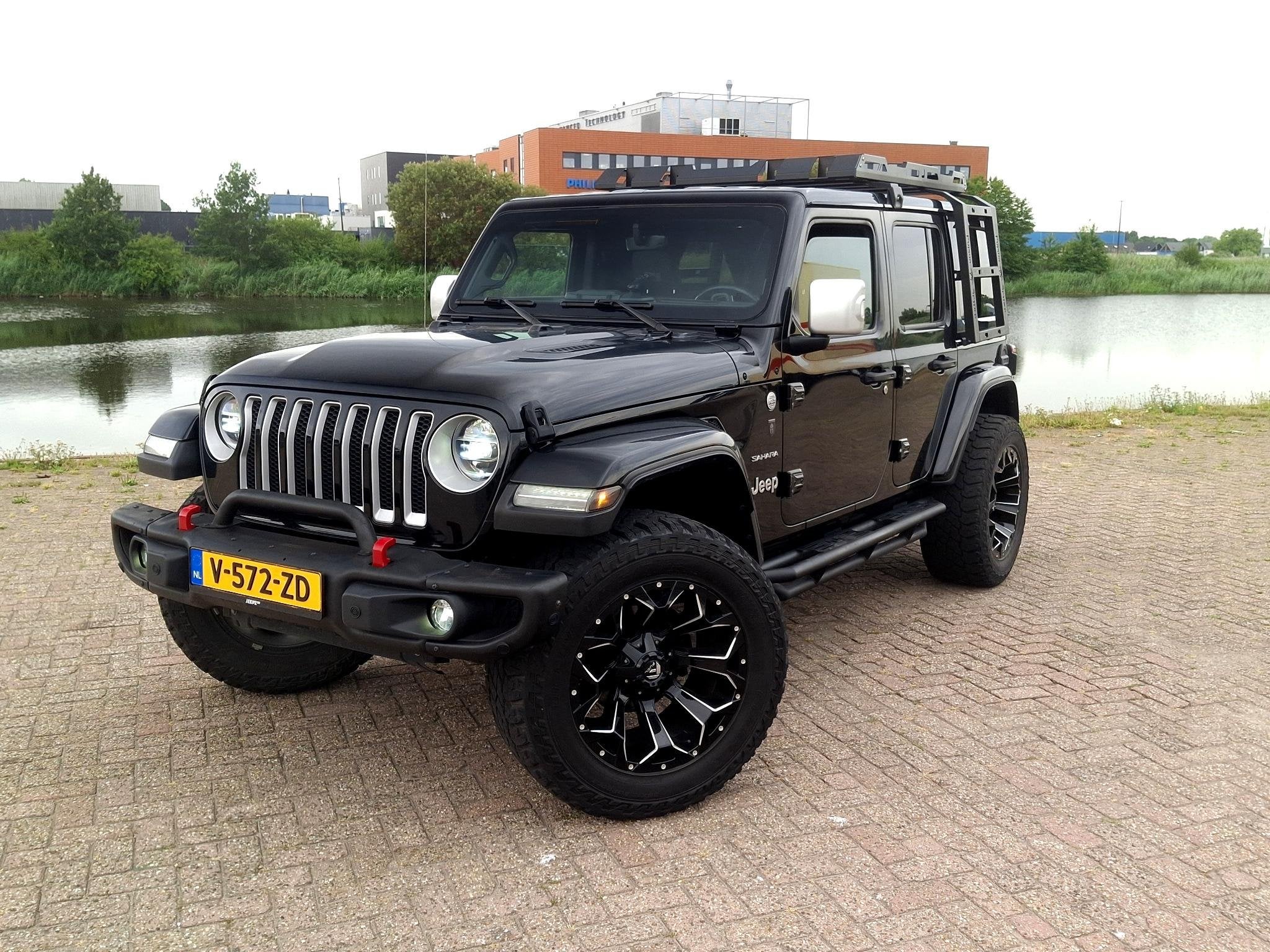 Jeep Wrangler 2.2D Sahara | GRIJS KENTEKEN | 4x4 | VOL OPTIE, Auto's, Stof, Gebruikt, 4 cilinders, Zwart